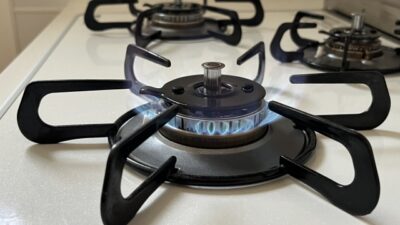 火がついたガスコンロ